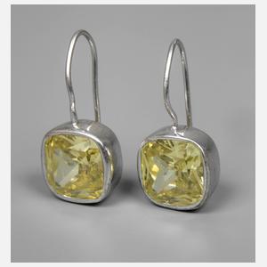 Ohrringe mit Steinbesatz