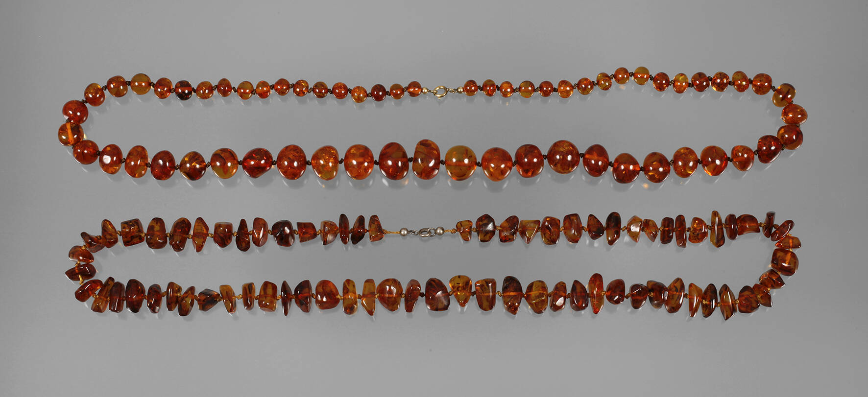Zwei Bernsteinketten