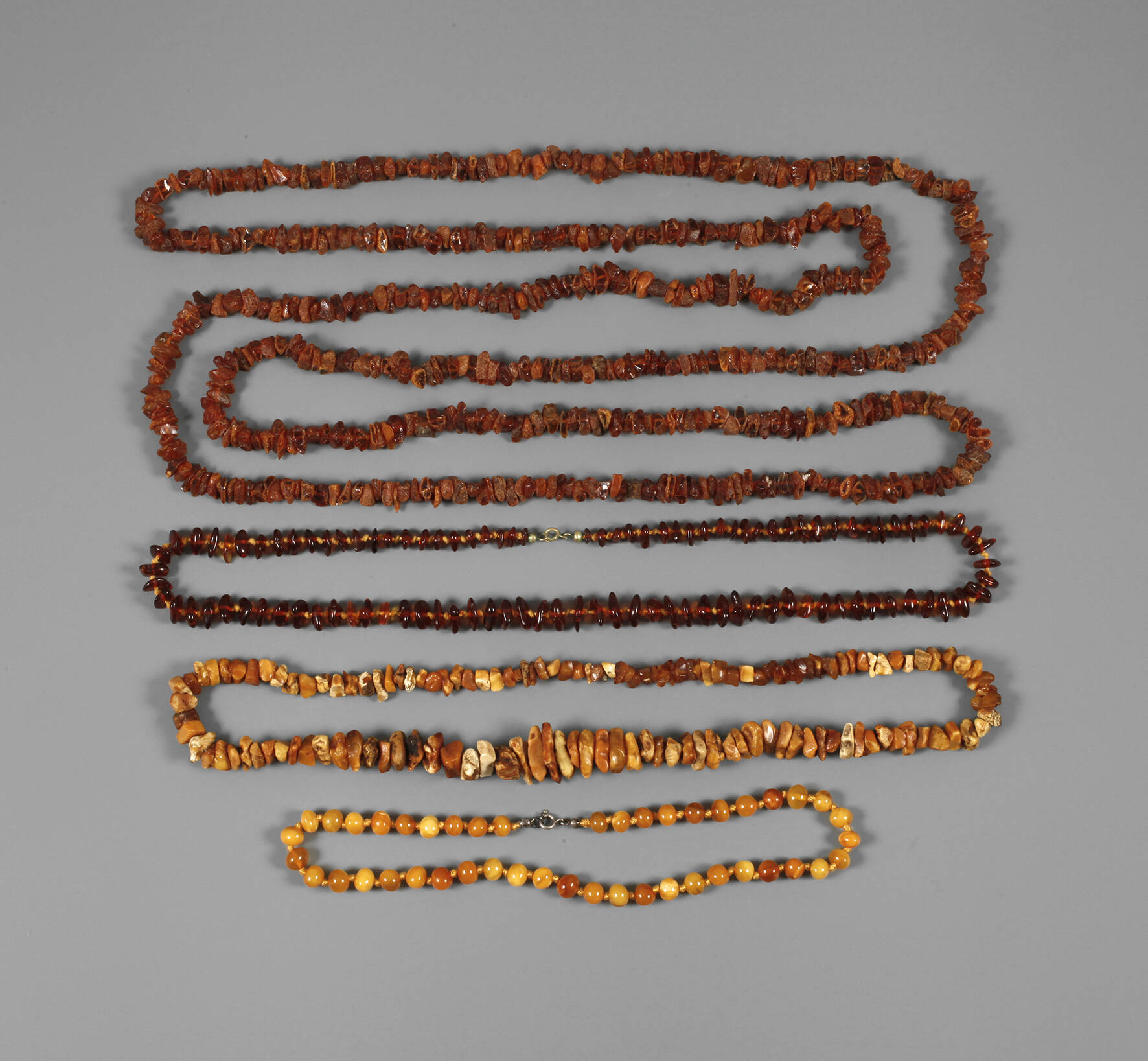 Konvolut Bernsteinketten