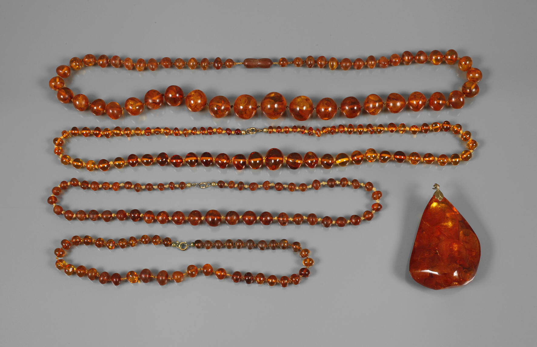 Konvolut Bernsteinschmuck