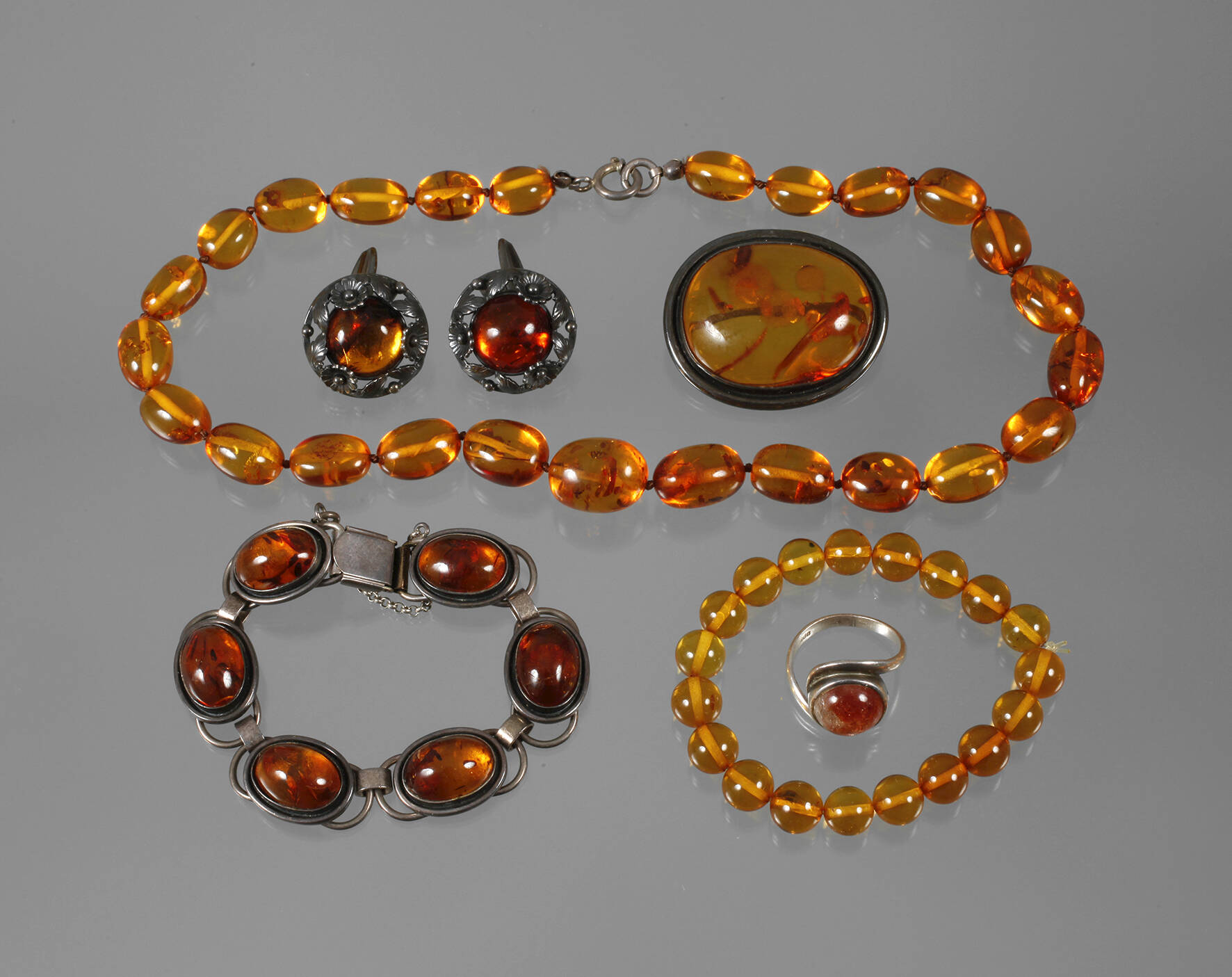 Konvolut Bernsteinschmuck