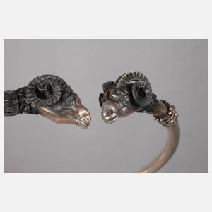 Schmuckset mit Widderköpfen