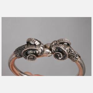 Schmuckset mit Widderköpfen