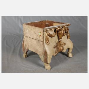 Spätbarockes Postament