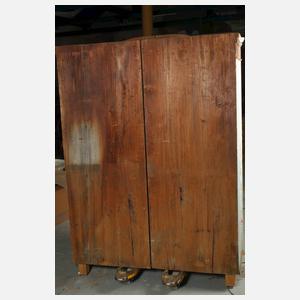 Klassizistischer Bauernschrank