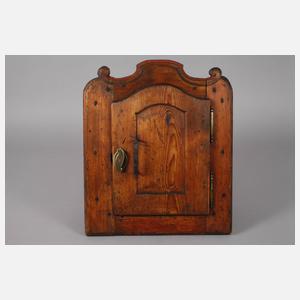 Kleiner Wandkasten Barock