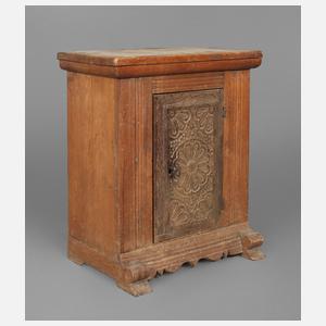 Kleiner Halbschrank Barock