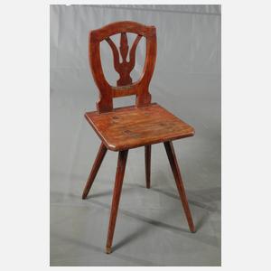 Acht bäuerliche Brettstühle