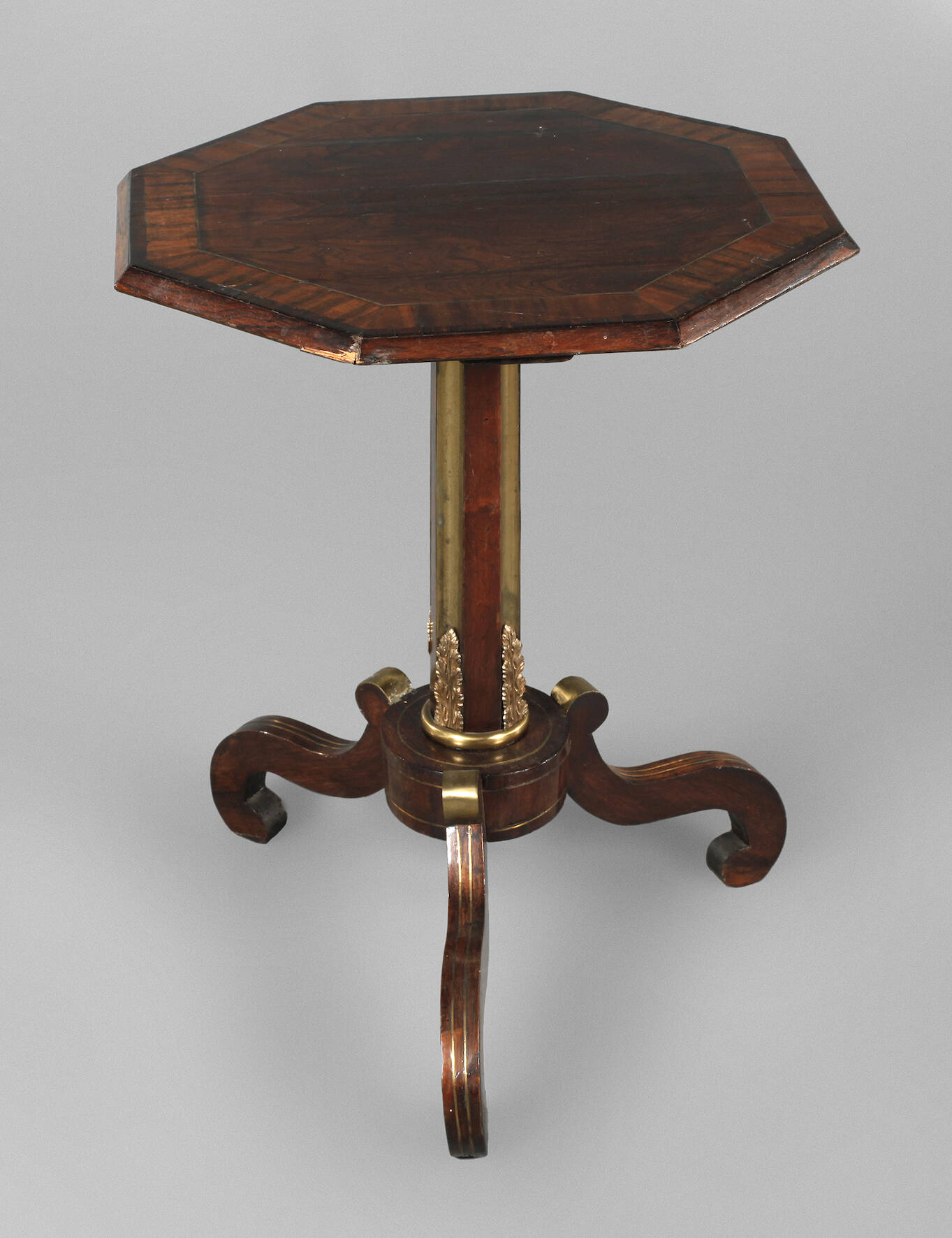 Klassizistischer Gueridon