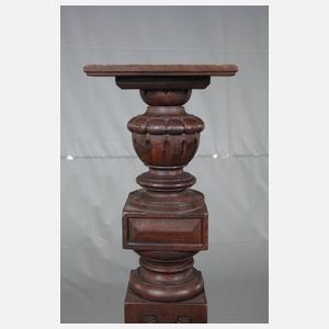 Postament Historismus