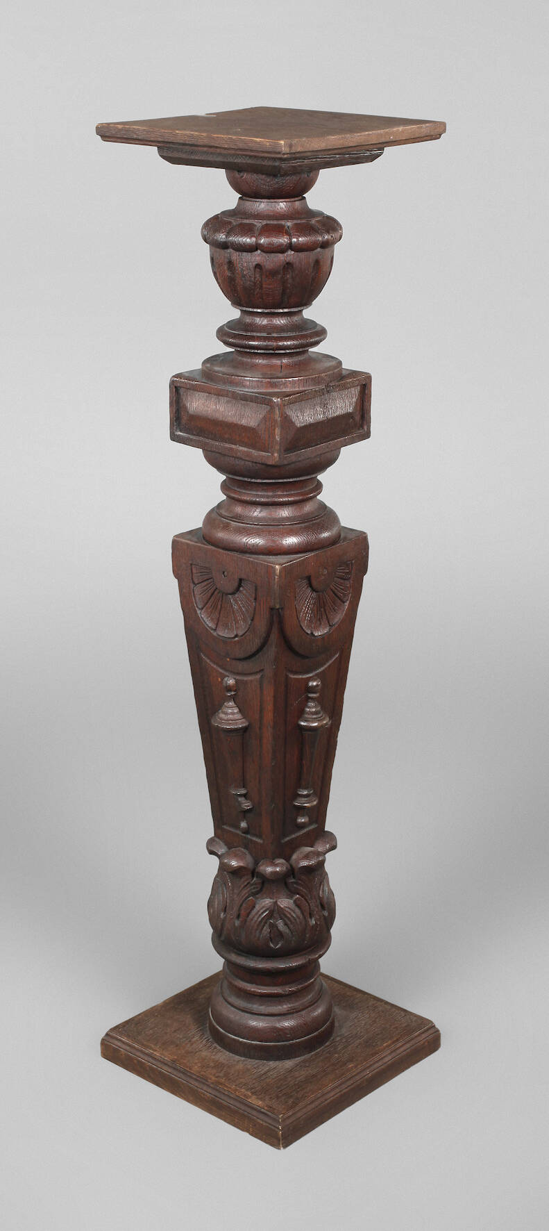 Postament Historismus