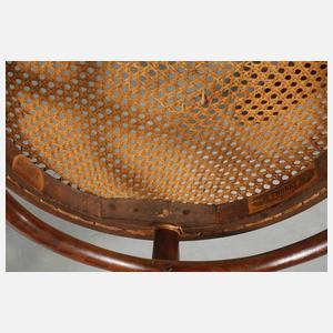 Sieben Kaffeehausstühle