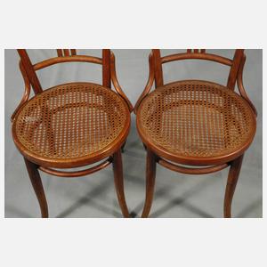 Sieben Kaffeehausstühle