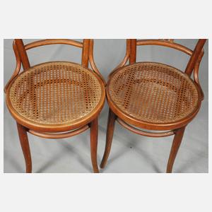 Sieben Kaffeehausstühle