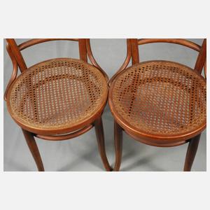 Sieben Kaffeehausstühle