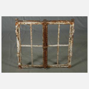 Zwei Industriefenster