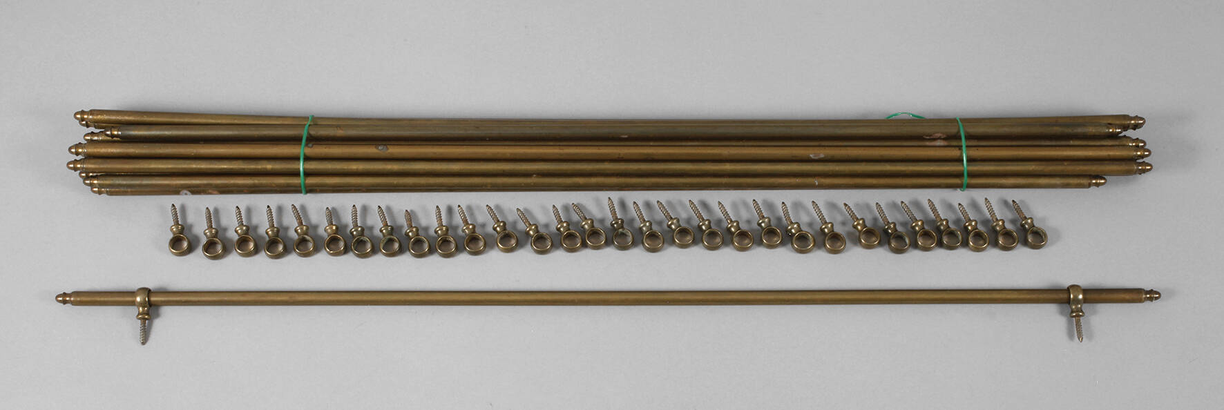 Konvolut Teppichstangen