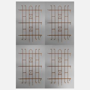 Vier Fenstergitter