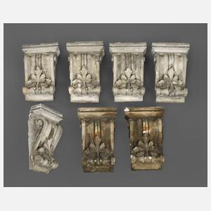 Sieben Fassadenelemente