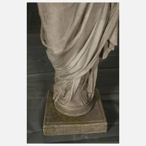 Gartenfigur als Karyatide