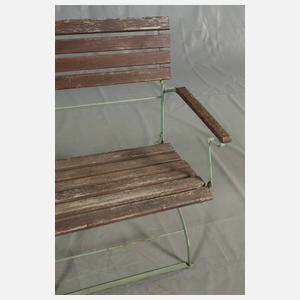 Paar Gartenbänke mit Armlehnen