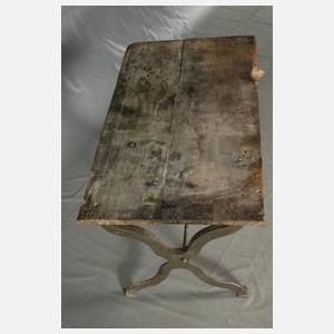 Großer Arbeitstisch