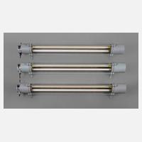 Drei große Industrielampen111