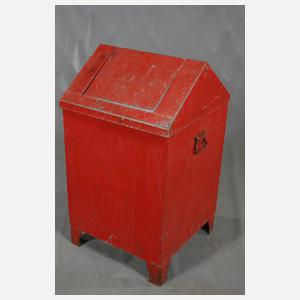 Paar Metallbehälter Feuertrotz