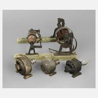 Drei Elektromotoren und Transmission111