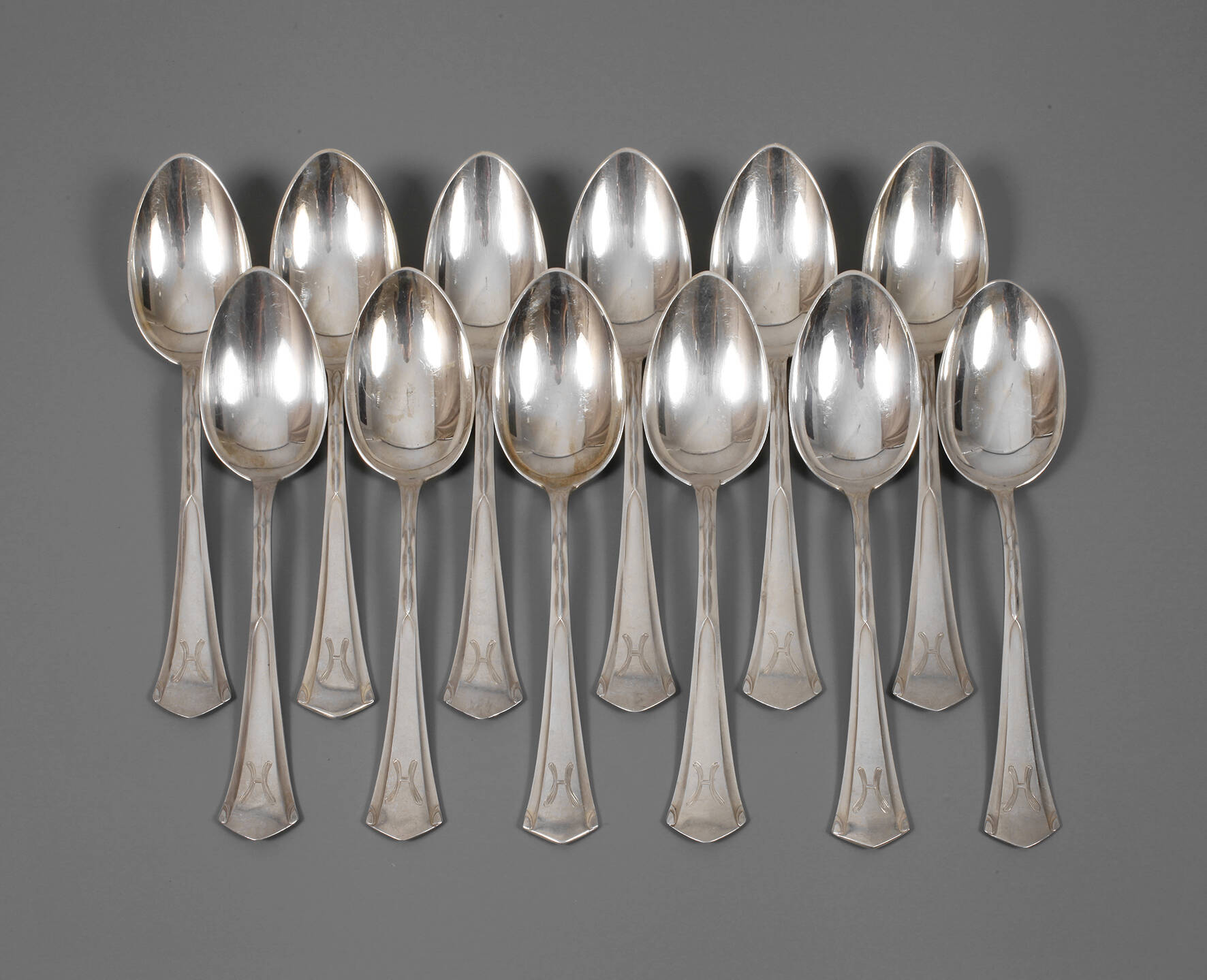 Peter Behrens zwölf Speiselöffel Silber