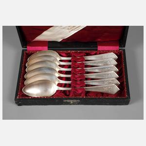 Sechs Dessertlöffel