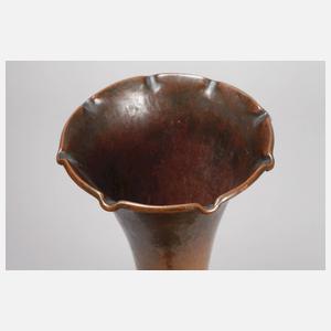 Große Kupfervase mit Schlangen