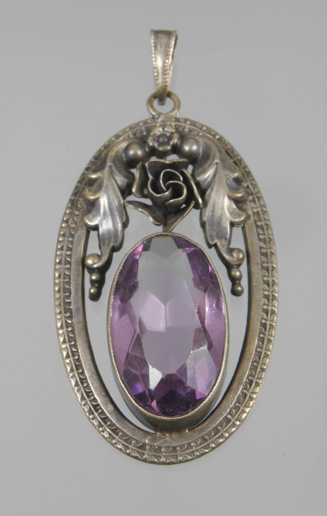 Jugendstilanhänger mit Amethyst