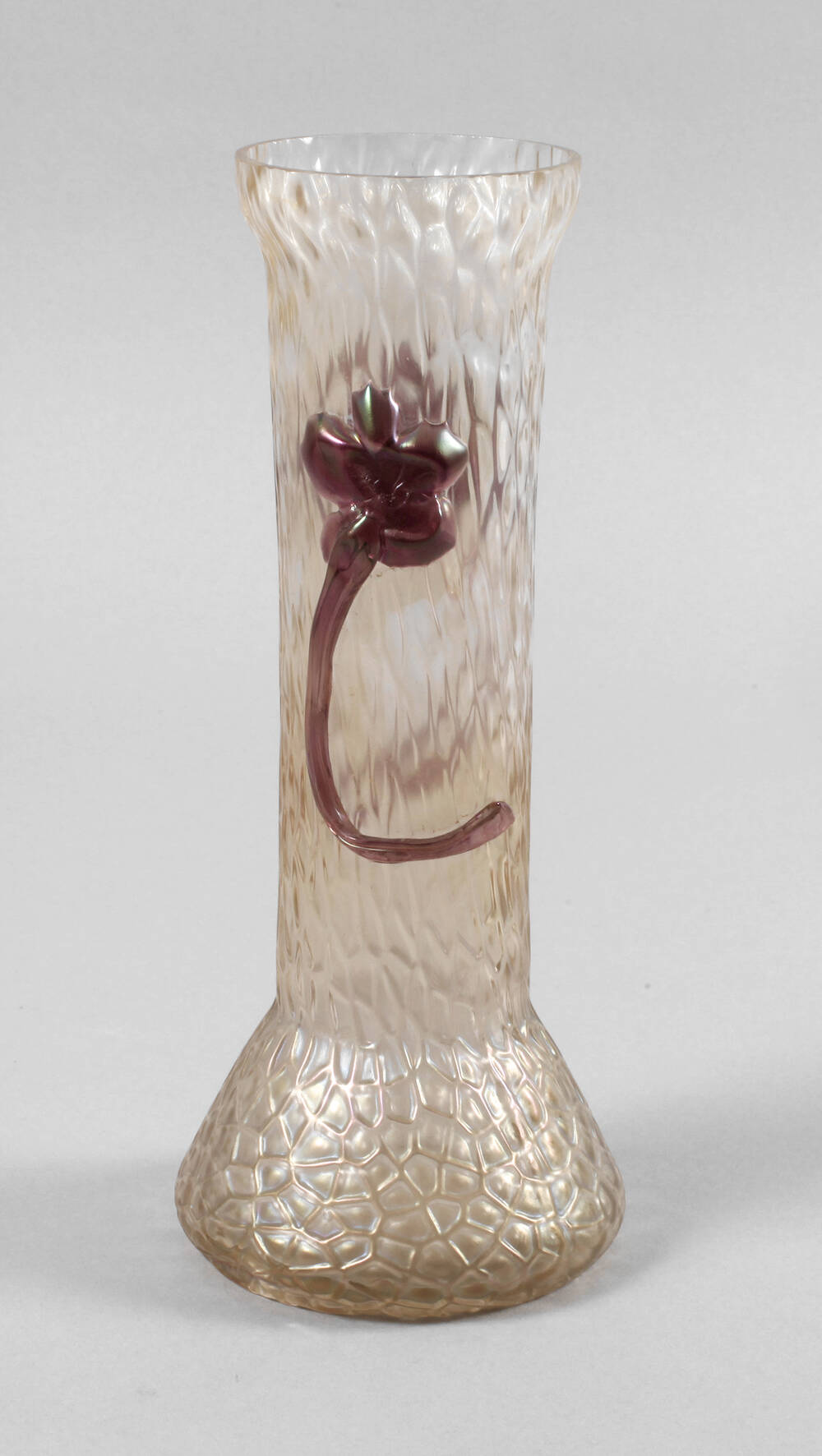 Pallme-König & Habel Vase mit applizierten Blüten