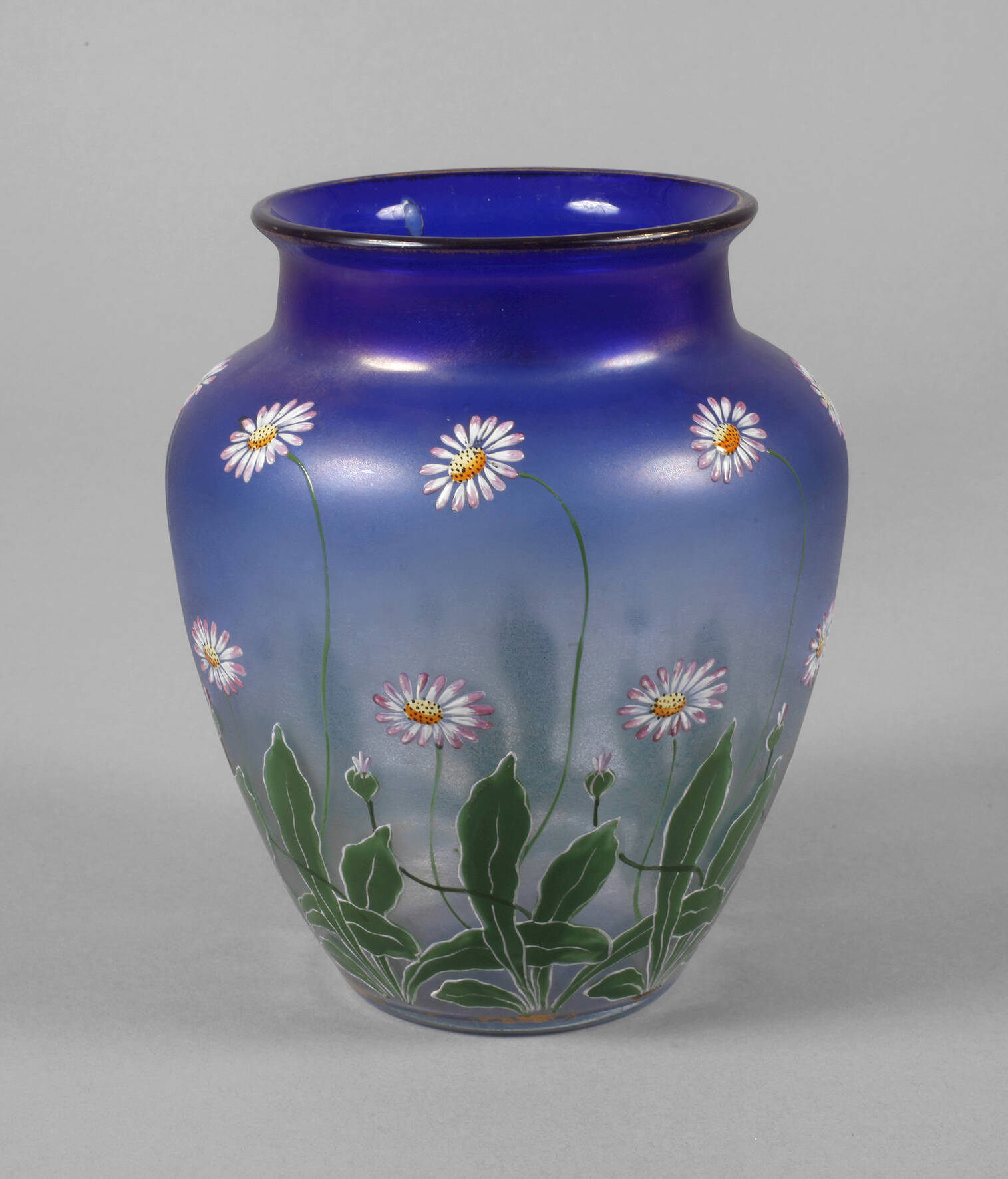 Jugendstilvase Gänseblümchendekor