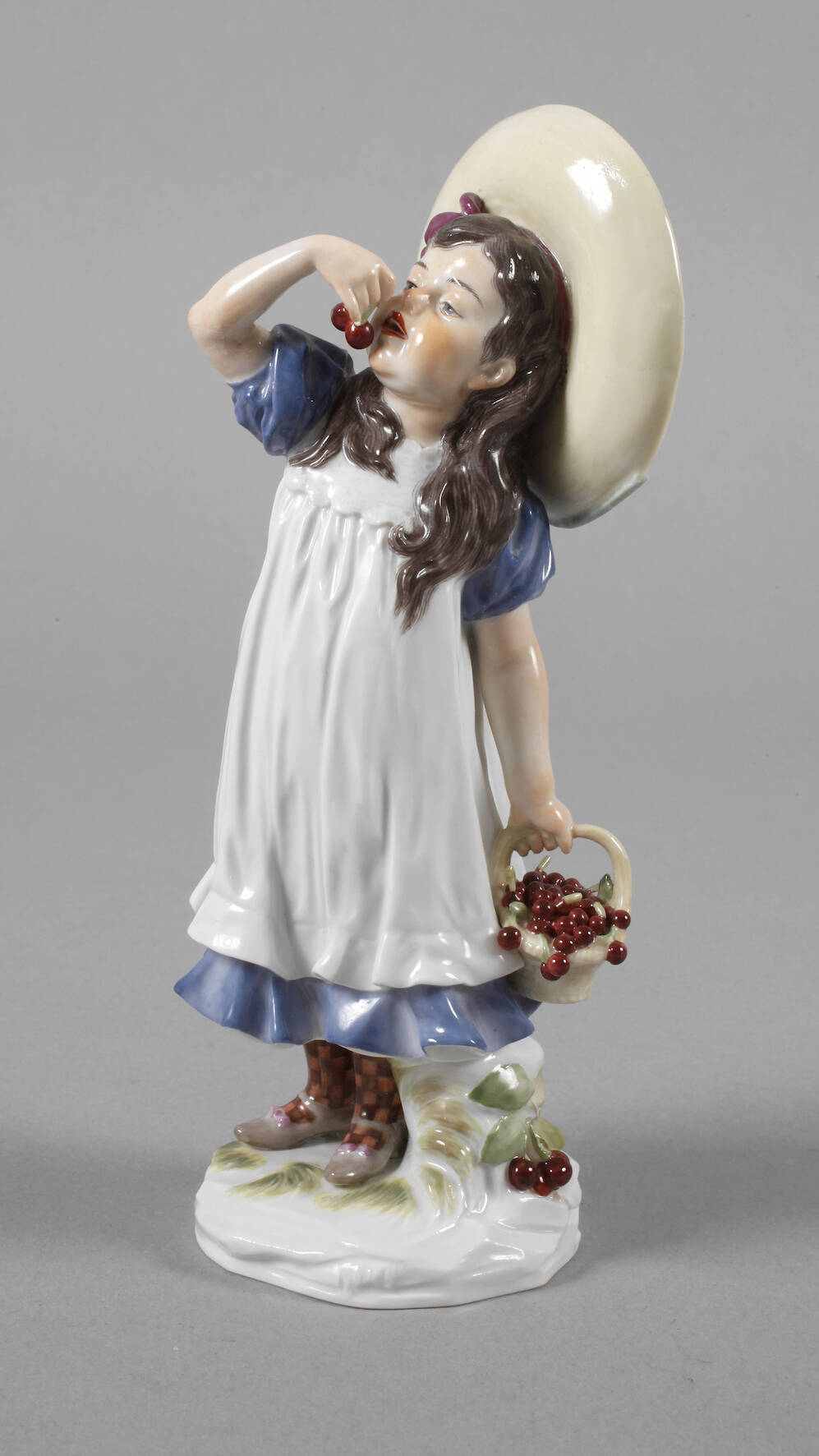 Meissen "Mädchen mit Kirschen"