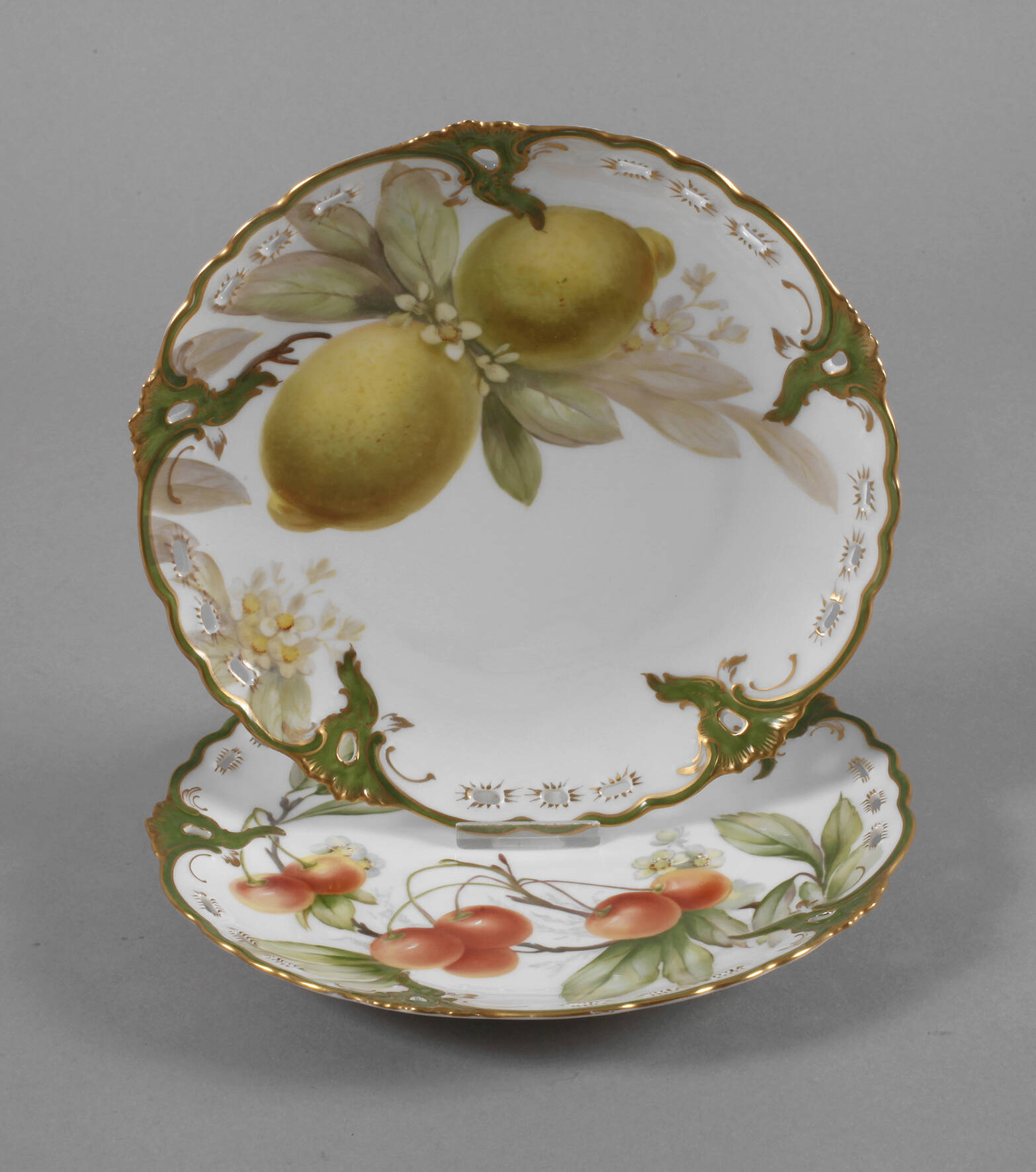 Nymphenburg Paar Obstteller mit Weichmalerei