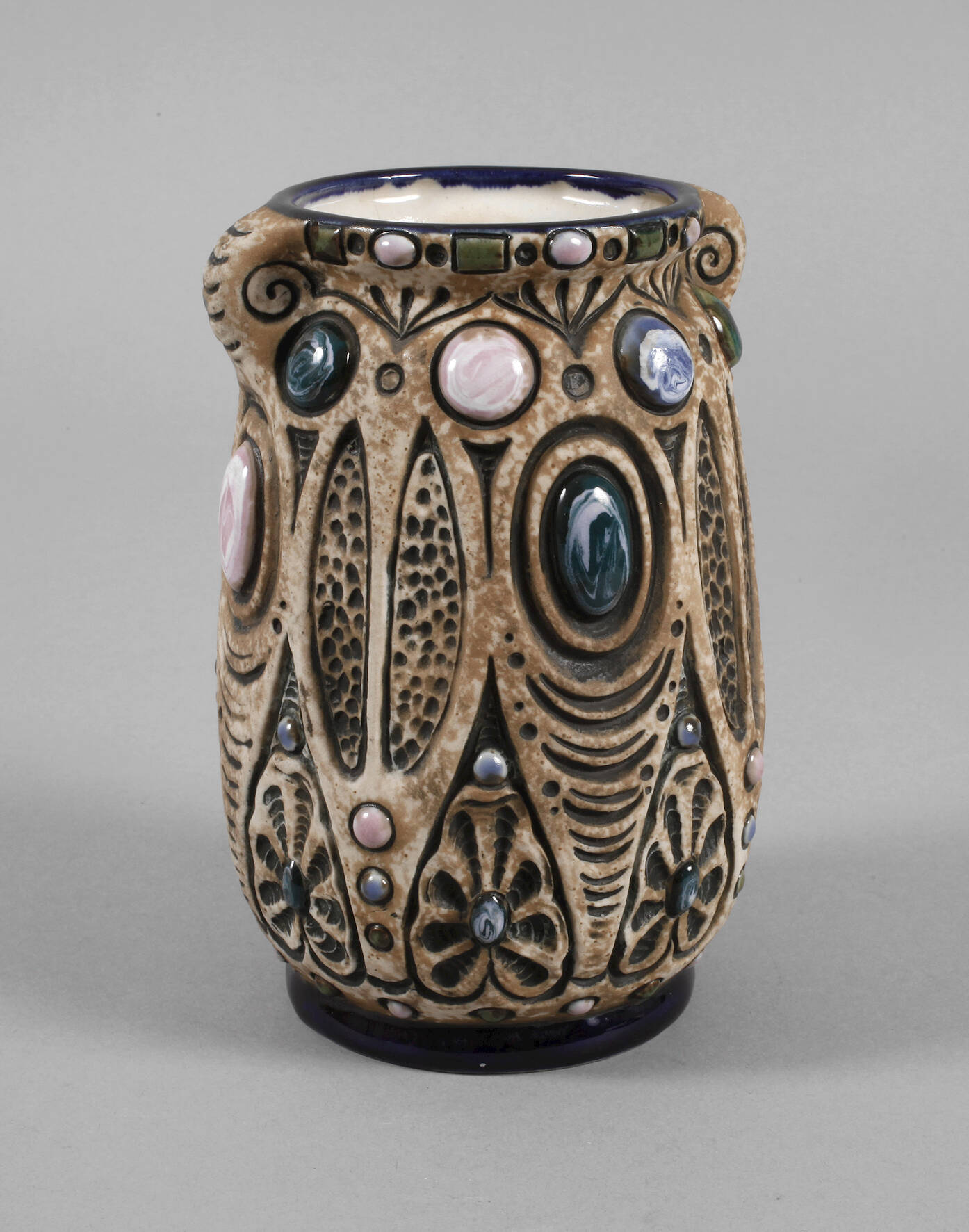 Amphora-Werke Reliefvase