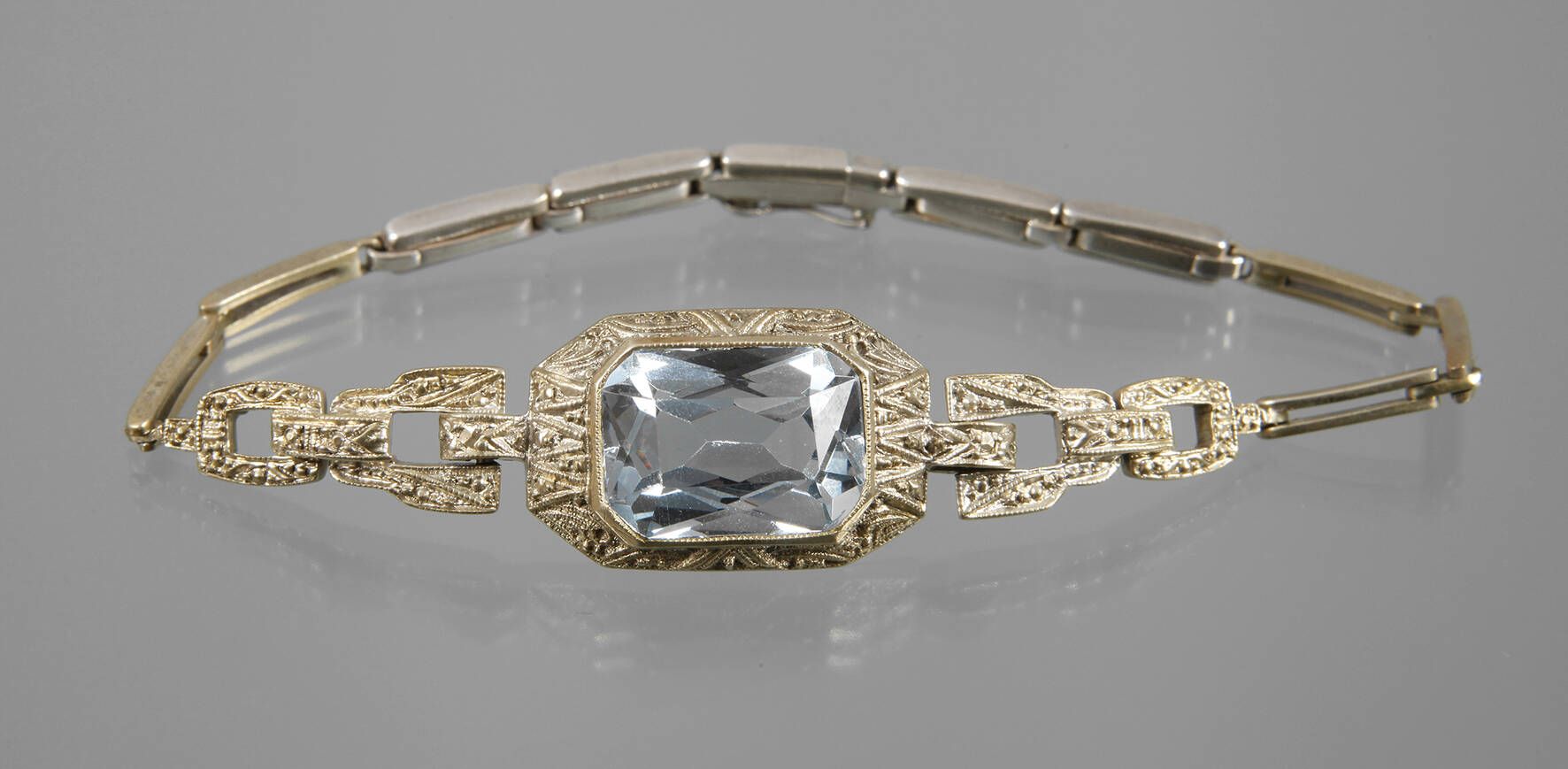 Art déco-Armband mit Steinbesatz