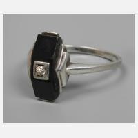 Damenring mit einem Diamanten111