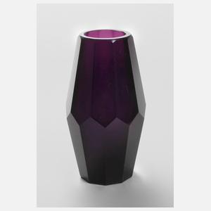 Kleine facettgeschliffene Vase