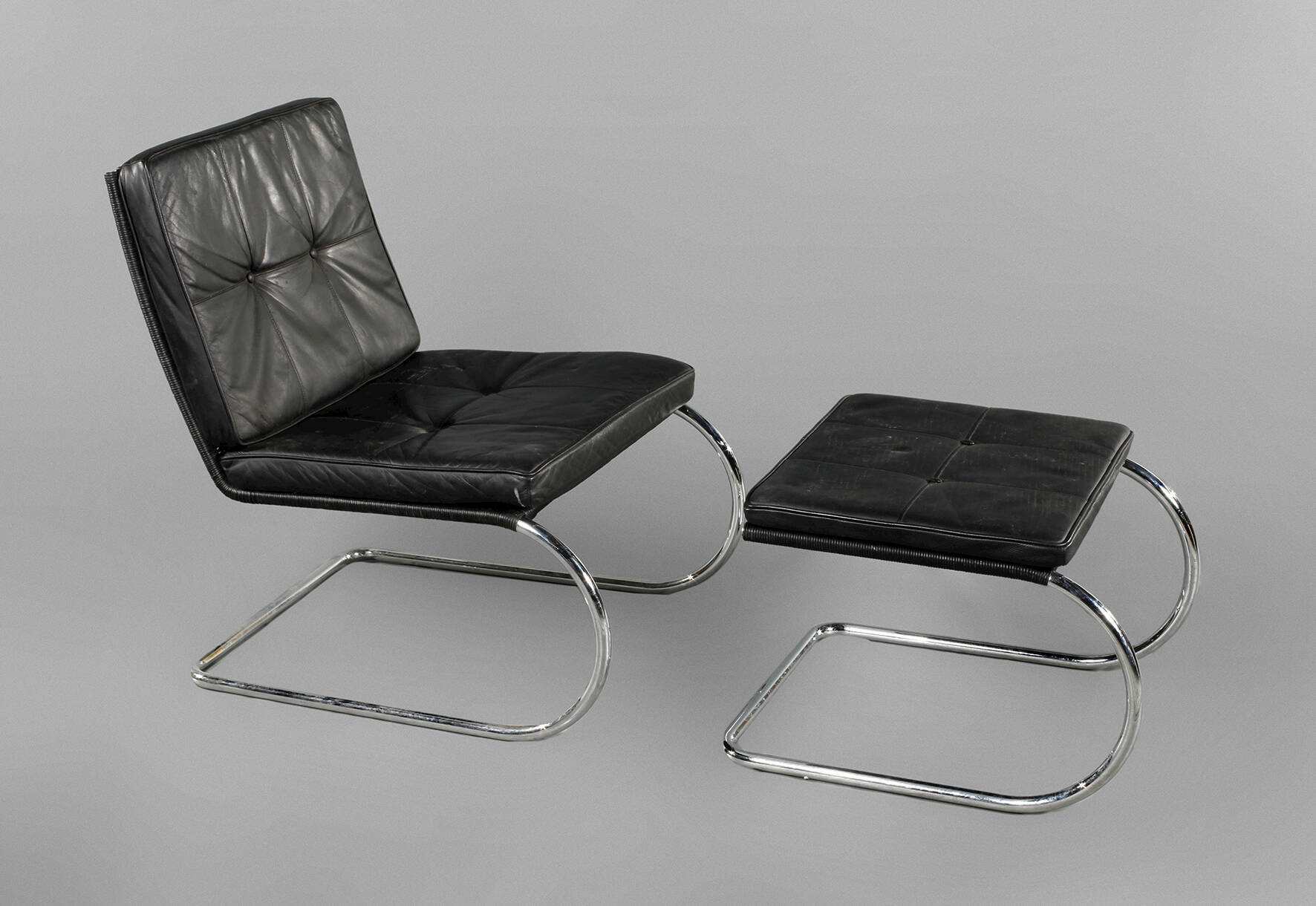 Sessel mit Ottomane Tecta