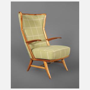 Hoher Armlehnsessel