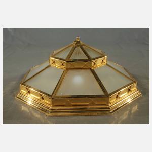 Übergroße Deckenlampe