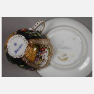 Dresden drei Miniaturtassen mit Figurenmalerei