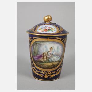 Frankreich Deckeltasse mit Watteauszene