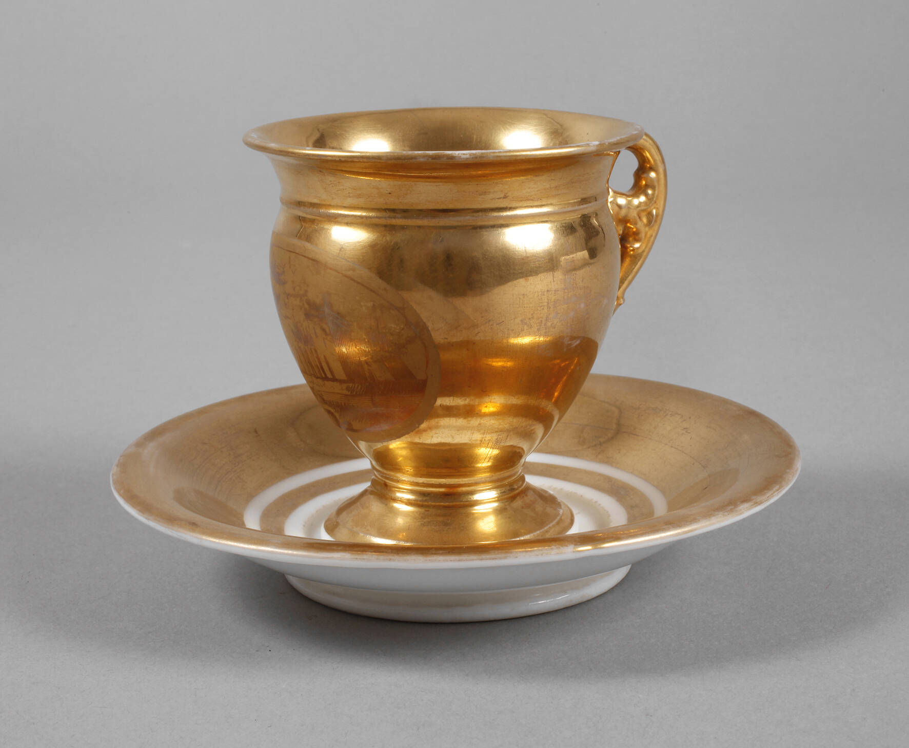 Sammeltasse mit Goldradierung