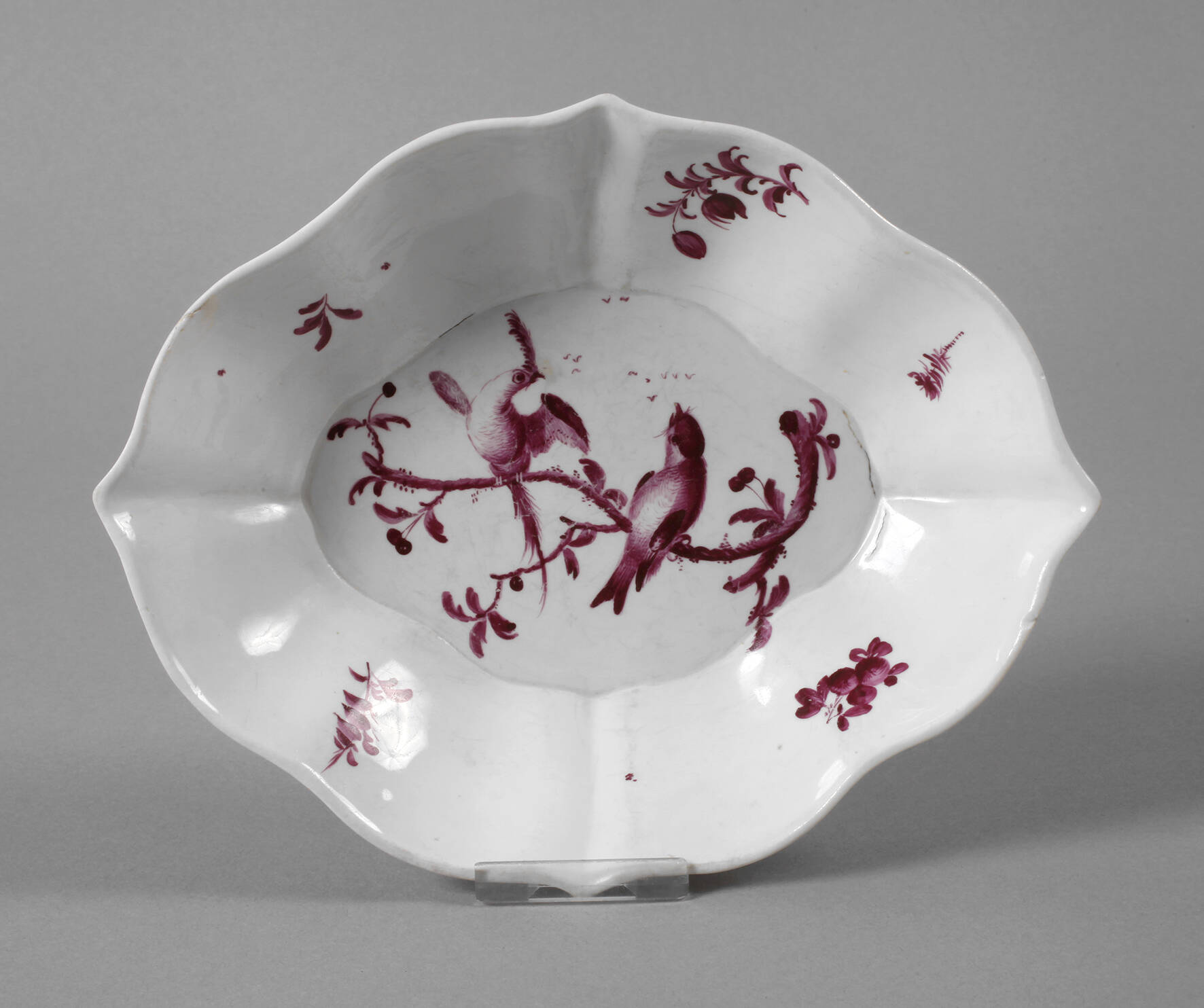 Höchst kleine Schale Purpurmalerei