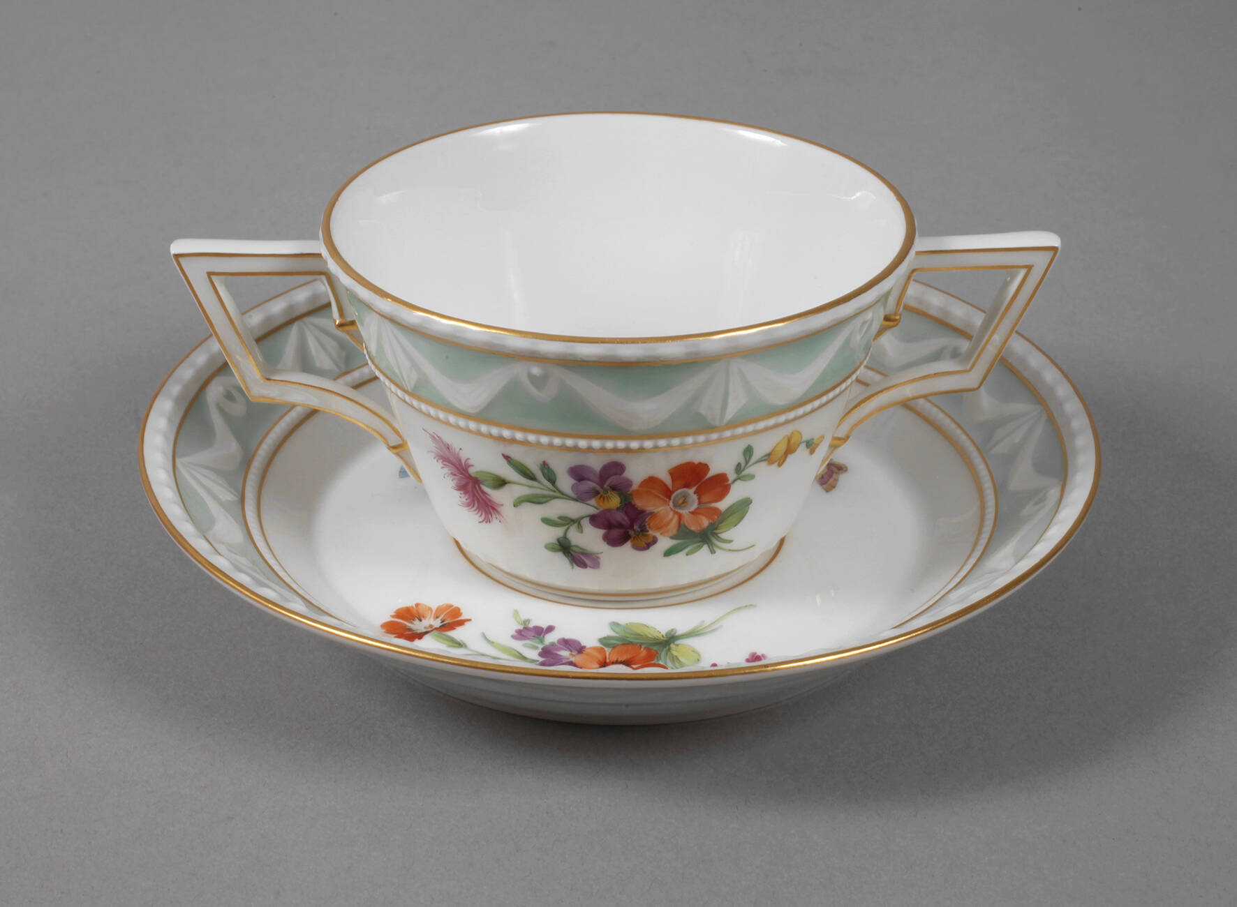 KPM Berlin Suppentasse "Kurland"