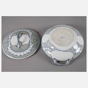 Meissen Deckelterrine aus dem "Flügelmuster"-Service